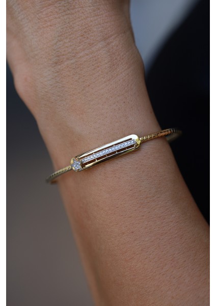 14 Ayar Altın Taşlı Plaka ve Yıldız Detaylı Press Kelepçe modelleri