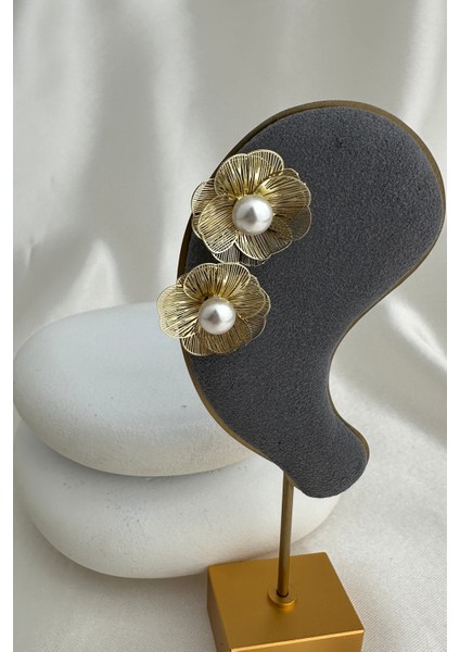 Top Inci Detay Tel Çiçek Çivili Zarif Küpe (2cm) modelleri