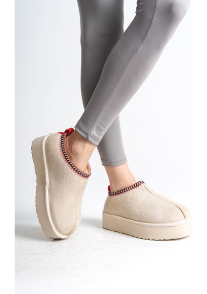 Leıla Bağcıksız Düz ve Kalın Taban Içi Kürklü Kısa Süet Kadın Bot Ckt - Krem modelleri