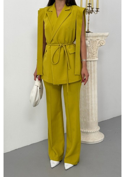 Kadın Alt Üst Ikili Takım Omuz Detaylı Kuşaklı Yelek Pantolon Takım