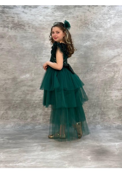 Kız Çocuk Tokalı Pullu Fiyonklu Şık Kat Kat Kuyruklu Elbise modelleri