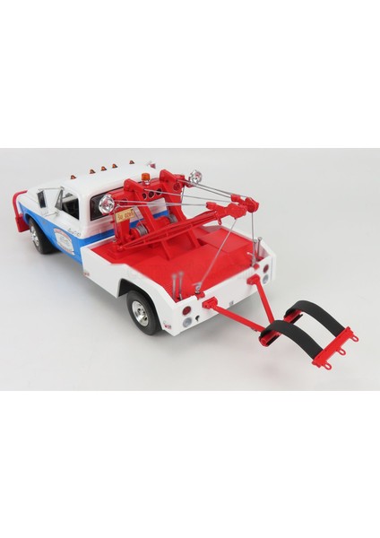 1:18 Greenlight 1969 Chevrolet C-30 Dually Wrecker fırsatları