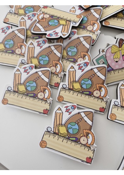 Öğrenci Ahşap Iğneli Yaka Kartı - Isimlik - Rozet - Broş - Çanta Aksesuar fiyatları