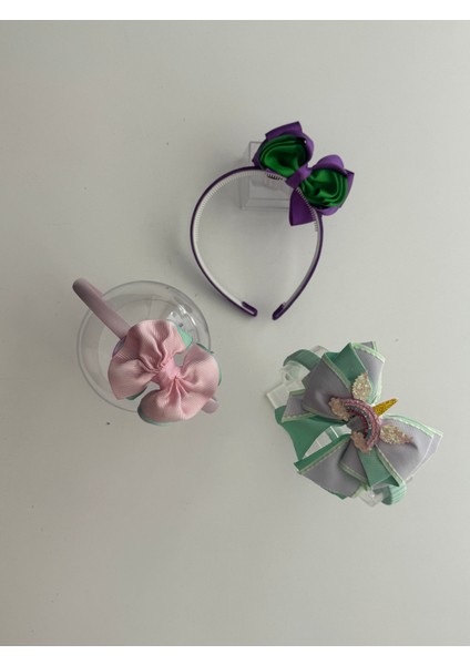 3’lü Fiyonklu Kız Çocuk Taç Seti – Renkli, Şık ve Rahat Saç Aksesuarı