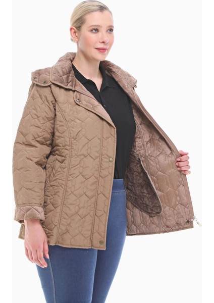 Kadın Büyük Beden Desenli Kısa Kapitone Mont fiyatları