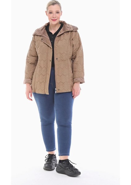 Kadın Büyük Beden Desenli Kısa Kapitone Mont modelleri