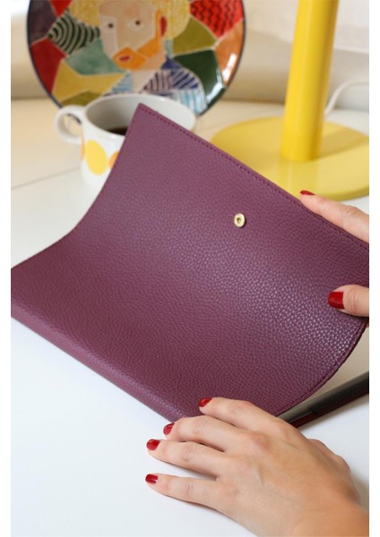 Executive Vegan Deri Defter. 19X25 Cm. 100 Gr. 176 Sayfa. Kenar Yaldızlı Bordo indirimleri