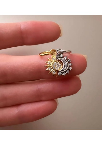 Zirkon Taşlı Ayrılabilir Güneş ve Ay Sallantılı 925 Ayar Charm modelleri