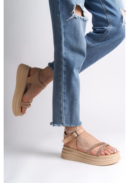 Zlohe Kalın Tokalı Taşlı Şeritli Ortopedik Taban Kadın Sandalet Ctt - Ten