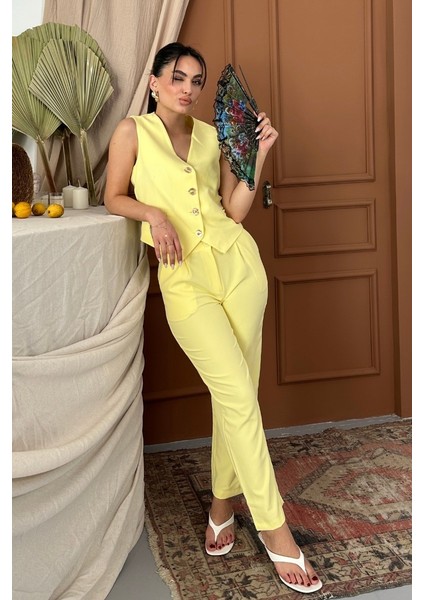 Kadın Alt Üst Takım Şık Gold Düğme Detaylı V Yaka Yelek Pantolon Takım modelleri