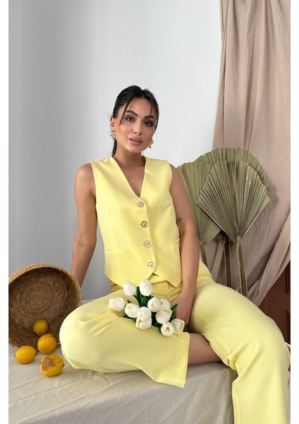 Kadın Alt Üst Takım Şık Gold Düğme Detaylı V Yaka Yelek Pantolon Takım