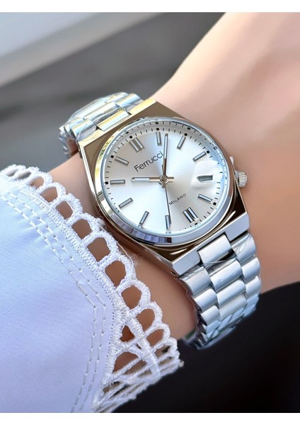 Takvimli Kadran Gümüş Renk Metal Kordon Unisex Kol Saati