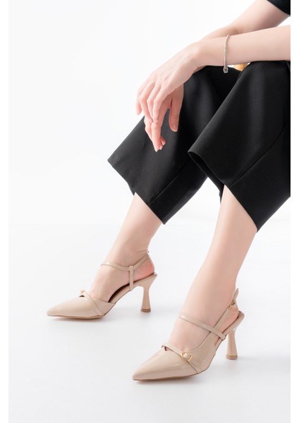 Kadın AYAKKABIK-6722 Bej Rugan Toka Detaylı Sivri Burun Kadın Ayakkabı