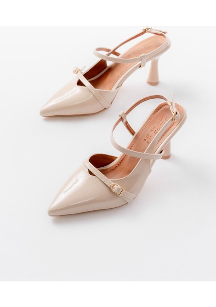 Kadın AYAKKABIK-6722 Bej Rugan Toka Detaylı Sivri Burun Kadın Ayakkabı modelleri