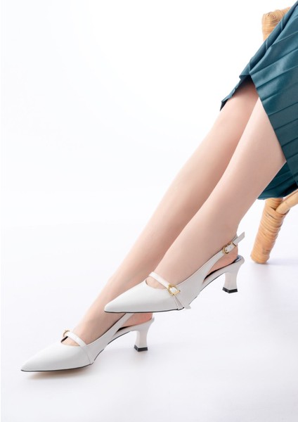 Kadın AYAKKABIH-470 Beyaz Rugan Baret Tokalı Arkası Açık Günlük Kadın Sandalet fiyatları