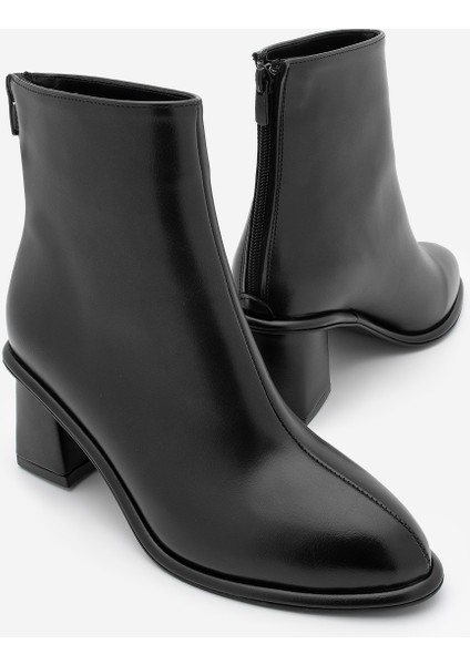 Kadın Sivrii Burun Arkadan Fermuarlı Dikiş Detaylı Kalın Topuklu Bot Atirya Siyah