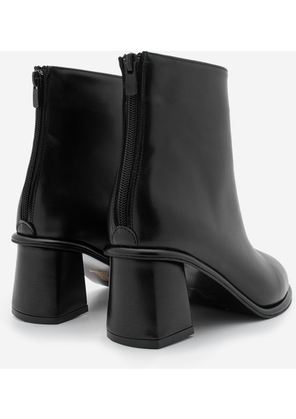 Kadın Sivrii Burun Arkadan Fermuarlı Dikiş Detaylı Kalın Topuklu Bot Atirya Siyah