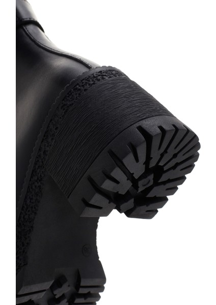 Kadın Siyah Fermuarlı Kalın Topuklu Deri Bot 25WFD130318