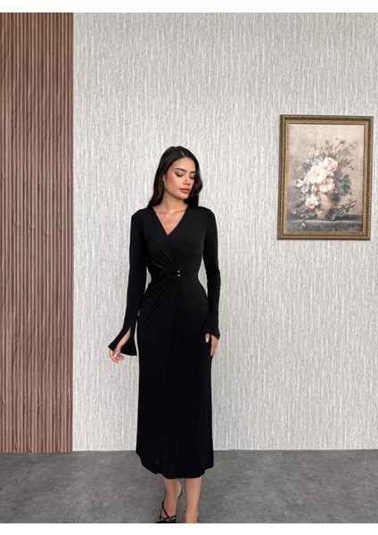 V Yaka Metal Aksesuarlı Elbise fırsatları