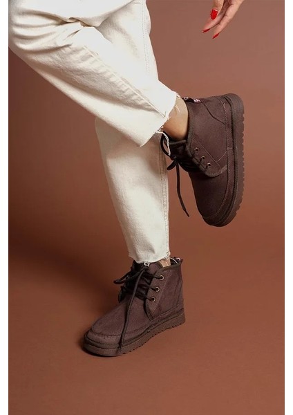 Süet Içi Kürklü Bağcıklı Alçak Taban Kadın Bot