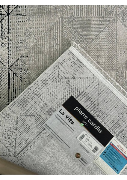 Sezon Sonu Fırsatlarıyla Kendinize Pcardin Halı La Vita Alma Vakti Geldi, %100 Orijinal Ürün modelleri