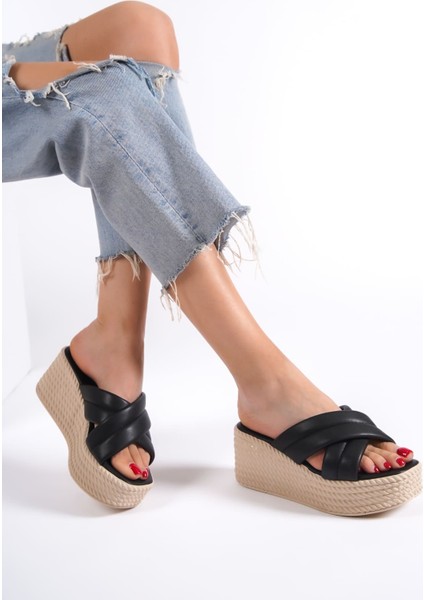 Joymıx Dolgu Topuklu Ortopedik Taban Hasır Görünümlü Kadın Terlik Ckt - Siyah fiyatları