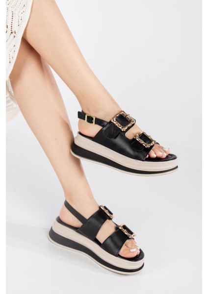 Çift Bantlı Tokalı Sandalet fiyatları