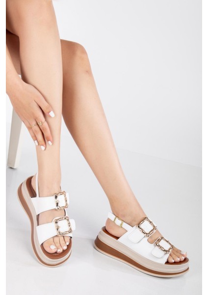 Çift Bantlı Tokalı Sandalet fiyatları