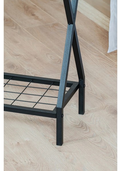 Modern Metal Dresuar – Ahşap & Metal