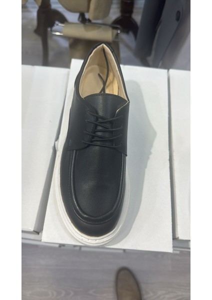 Klasik Ayakkabı Bağcıklı