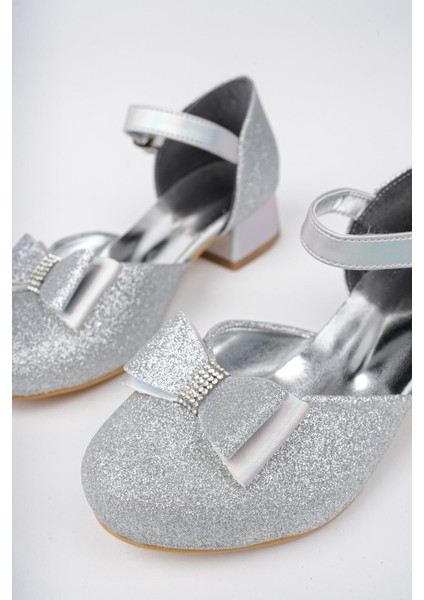 Kız Çocuk Gümüş Abiye Simli Kum Detaylı Fiyonklu Ayakkabı modelleri