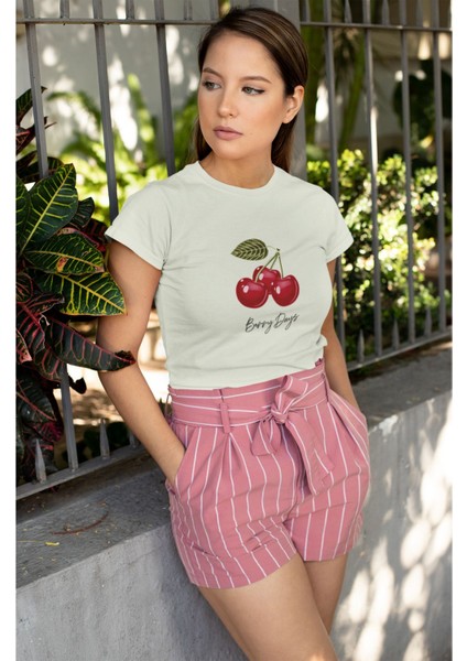 Berry Dayss Kiraz Baskılı / Kadın Çok Renkli T-Shirt %100 Pamuk Regular Fıt Rahat Kalıp