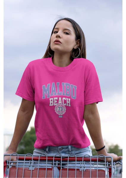 Malıbu Beach Baskılı / Kadın Çok Renkli T-Shirt %100 Pamuk Regular Fıt Rahat Kalıp
