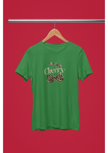 Leoparlı Cherry Baskılı / Kadın Çok Renkli T-Shirt %100 Pamuk Regular Fıt Rahat Kalıp fiyatları