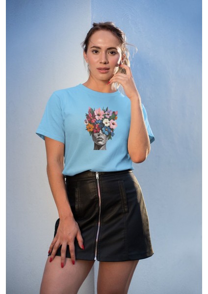 Flowers Head Baskılı / Kadın Çok Renkli T-Shirt %100 Pamuk Regular Fıt Rahat Kalıp