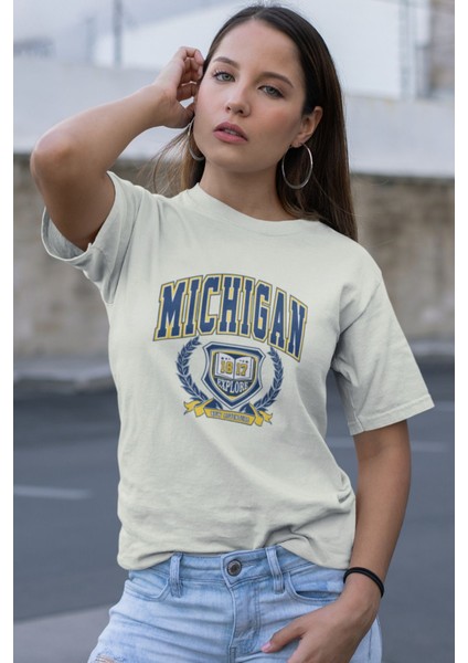 Mıchıgan 1817 Baskılı / Kadın Çok Renkli T-Shirt %100 Pamuk Regular Fıt Rahat Kalıp
