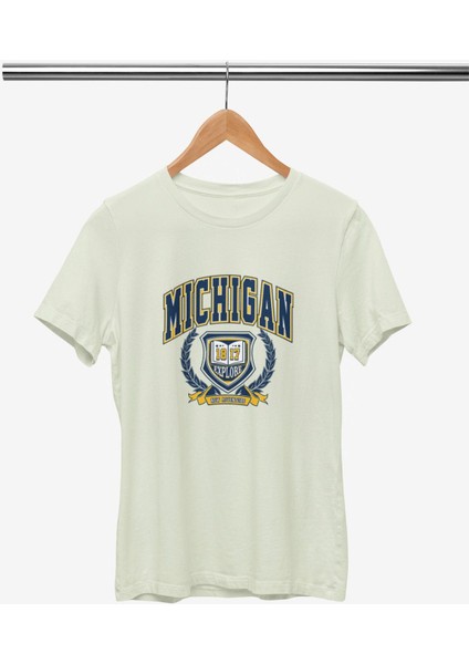 Mıchıgan 1817 Baskılı / Kadın Çok Renkli T-Shirt %100 Pamuk Regular Fıt Rahat Kalıp fiyatları