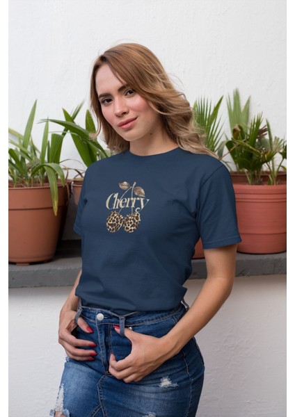 Leoparlı Cherry Baskılı / Kadın Çok Renkli T-Shirt %100 Pamuk Regular Fıt Rahat Kalıp