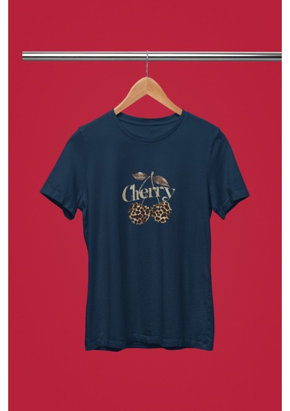 Leoparlı Cherry Baskılı / Kadın Çok Renkli T-Shirt %100 Pamuk Regular Fıt Rahat Kalıp fiyatları