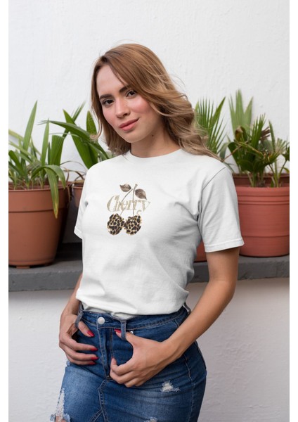 Leoparlı Cherry Baskılı / Kadın Çok Renkli T-Shirt %100 Pamuk Regular Fıt Rahat Kalıp
