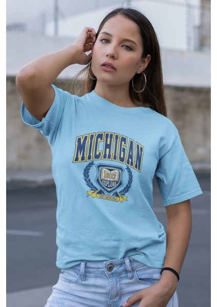 Mıchıgan 1817 Baskılı / Kadın Çok Renkli T-Shirt %100 Pamuk Regular Fıt Rahat Kalıp