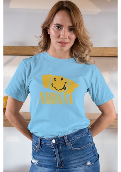 Nirvana Baskılı / Kadın Çok Renkli T-Shirt %100 Pamuk Regular Fıt Rahat Kalıp