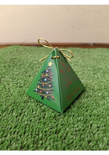 Çam Ağacı Geyikli Yeşil 10'lu Piramit Kutu - Hediye Kutusu - Yılbaşı Kutusu - Yılbaşı Hediyesi fırsatları