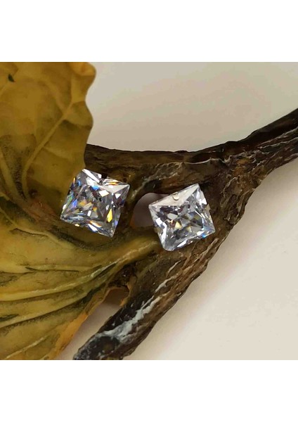 Özel Seri Zirkon Taşlı Tasarım Kare Tektaş Küpe modelleri