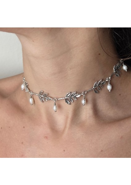 Antik Gümüş Kaplama Kadın Choker Kolye – Gerçek Inci Detaylı Şık Takı, Günlük ve Özel Kullanım fiyatları