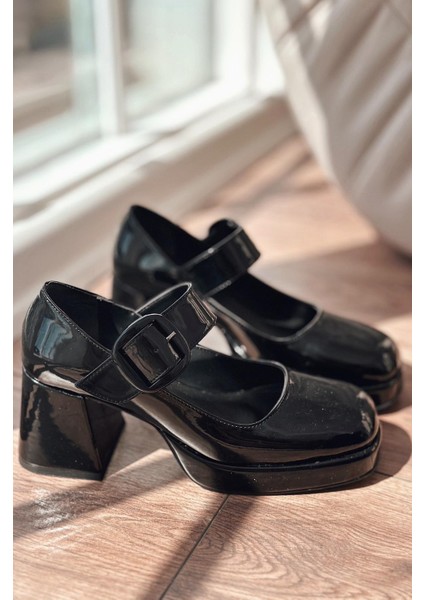 Lanis Rugan Toka Detaylı Platform Topuklu Ayakkabı Siyah