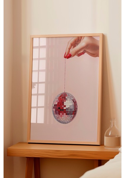 Ahşap Çerçeveli Tablo, El Topunda Yansıma Efekti, Yatak Odası Dekoru Poster No: 109557 fiyatları