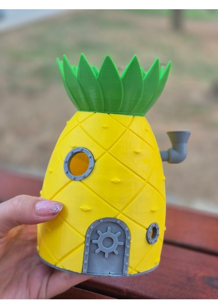 Sünger Bob Ananas Evi Dekoratif Figür – Eğlenceli Ev ve Ofis Dekoru
