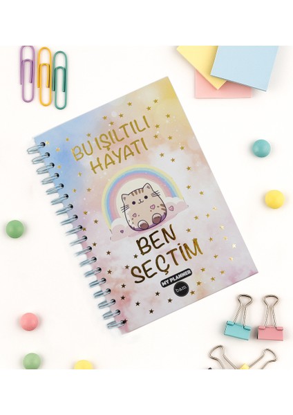 Bu Işıltılı Hayatı Ben Seçtim Konuşan Planner Haftalık Planlayıcı Stickerli Spiralli Defter