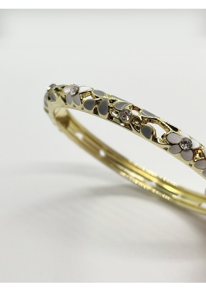 Altın Renkli Çiçek Desenli Kelepçe Bileklik